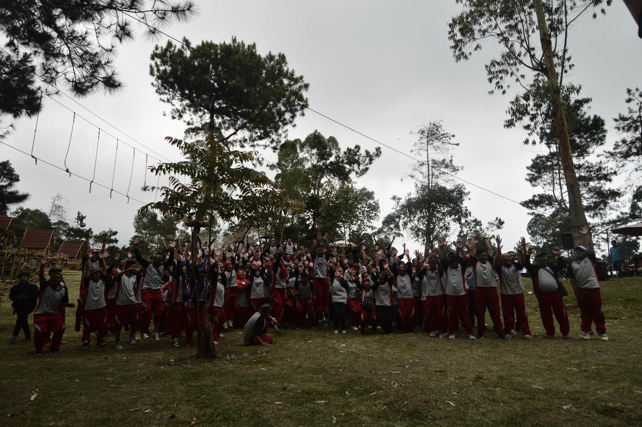 Villa Buleud Garut Exteriör bild
